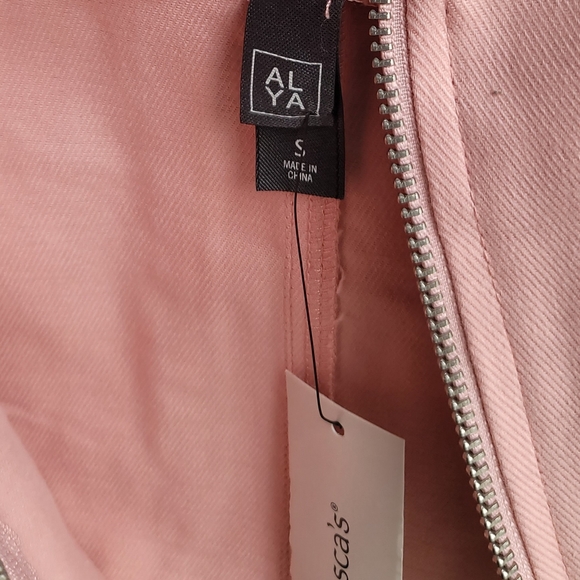 *NWT* Francesca's Skirt - Picture 5 of 6